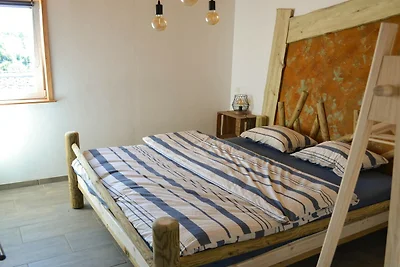 Appartement in Froidchapelle vlakbij dammen