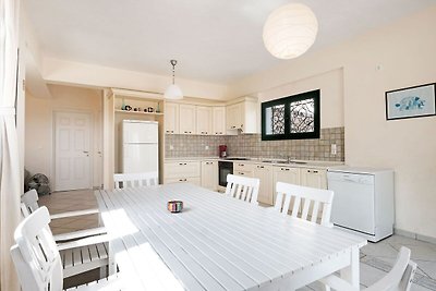 Schöne kinderfreundliche Villa in Pera Melana...