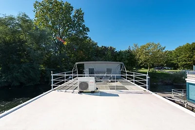 Hausboot in Xanten mit Schwimmbecken