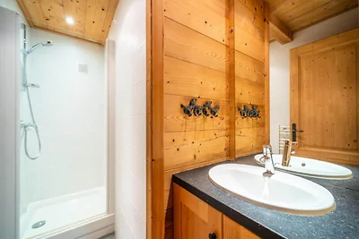 Wohnung im Confins-Tal mit Terrasse