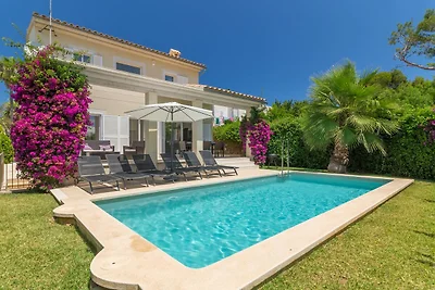 Moderne Villa mit Pool in Alcudia