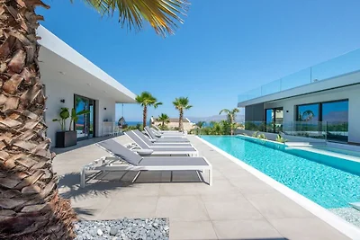 Villa in Kissamos mit Schwimmbecken