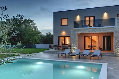 Villa in Marcana mit Schwimmbecken