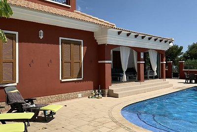 Villa affascinante a Finestrat con piscina