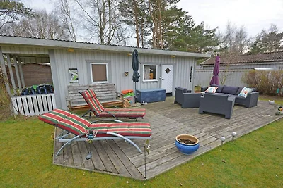 Modernes Ferienhaus mit Garten-By Traum