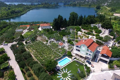 Villa a Peracko Blato con piscina