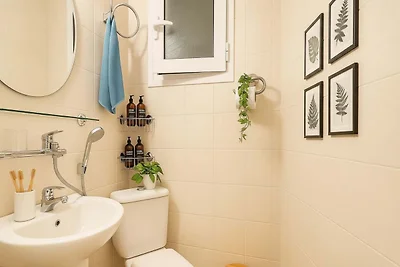 Haus in Lefkes mit Blick auf das Dorf