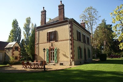 Ferienhaus mit Garten in Cernoy-en-Berry,...