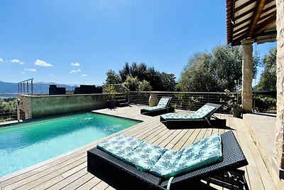 Häuser & Villen für 8 Personen