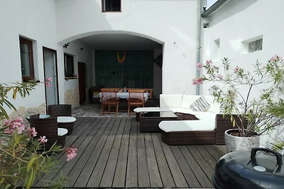 Ferienhaus in Mörbisch mit Schwimmbecken