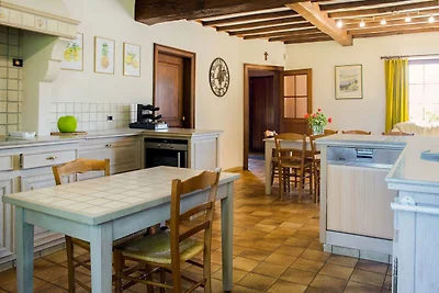 Villa a Biטvre con giardino