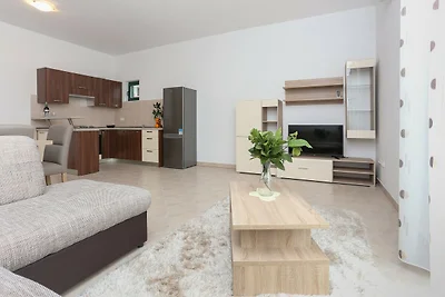 Sunny Elegant Apartments in Trogir - Standard...