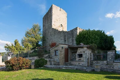 Casa vacanze a Petrella Guidi con giardino