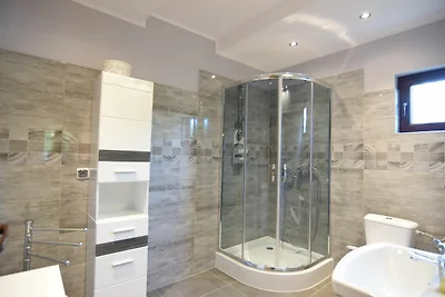 Ferienhaus mit Kamin und privatem Garten