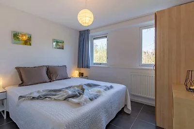 Moderne Villa am Ufer des Veere-Sees