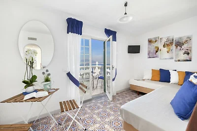 Moderne en ruime villa in Sorrento