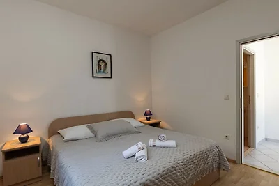 House Rašica - One Bedroom Apartment with Ter...