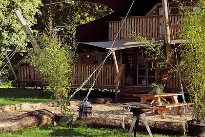 Glamping mit Whirlpool im Wald