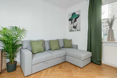Comfortable Single-Storey House by the Beach