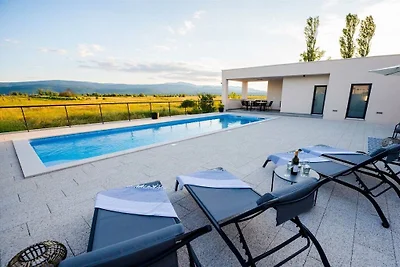 Villa in Imotski mit Schwimmbecken