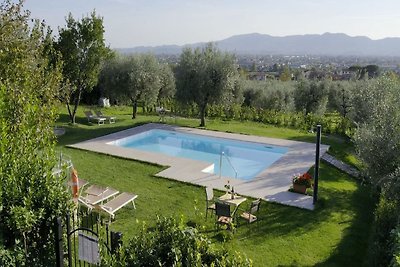 Villa in Pistoia nabij het centrum