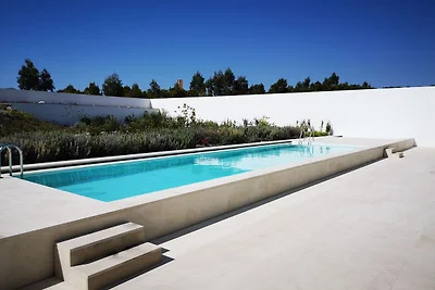 Moderne Villa mit Garten und Pool in Óbidos