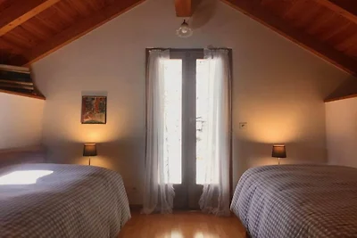 Casa Graa, Superiore