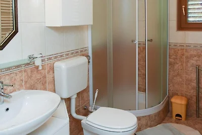 Spacious and Tranquil Apartments with Shared ...