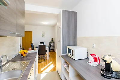 Apartment &  Rooms Maždin - One Bedroom Apart...