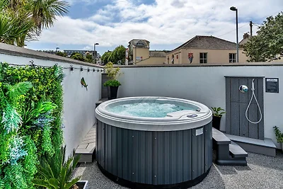 Modernes Ferienhaus in der Stadt Newquay, Kei...
