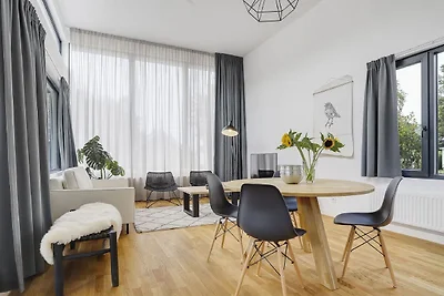 Modernes Haus mit schöner Terrasse, gelegen i...