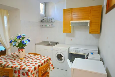 Einladendes Ferienhaus mit Terrasse