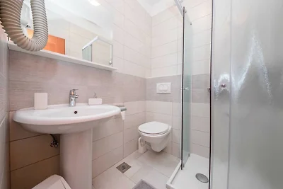 Guest House Villa Anggela - Double Room with ...