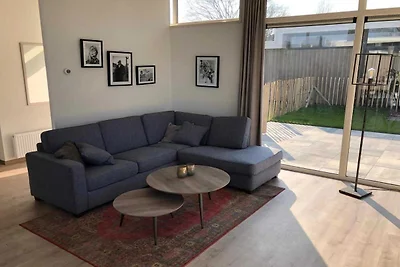 Chalet am See im Antwerpener Kempen