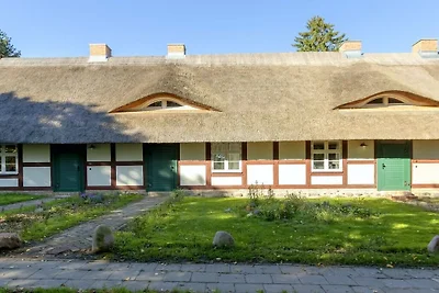 Hütte in Lassan mit Schwimmbecken