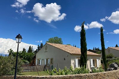 Komfortable Villa mit Jacuzzi