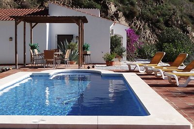 Luxuriöse Villa in Arenas mit Pool