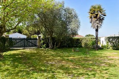 Spaziosa casa vacanze vicino al mare a Loix