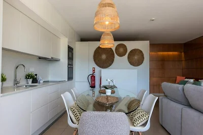 Wohnung in Guia mit Pool nahe Stränden