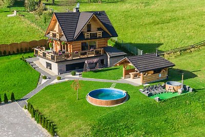 Üppige Villa in Nowy Targ mit Sauna