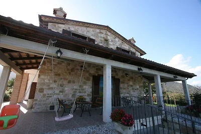 Villa in Cagli met privיtuin