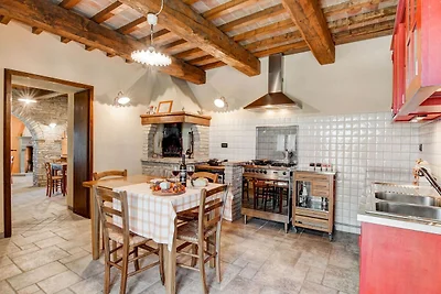 Elegante Casa Vacanze a Urbania con Giardino