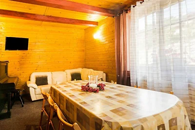 Modernes Ferienhaus in Cerný Dul mit Garten