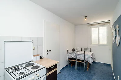 Apartment & Rooms Alan - Double Room with Sha...