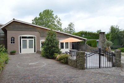 Gemütliches Ferienhaus in Olst-Wijhe mit Saun...