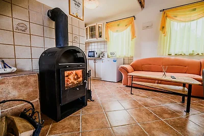Harvest Horizon Holiday Home with Sauna - One...