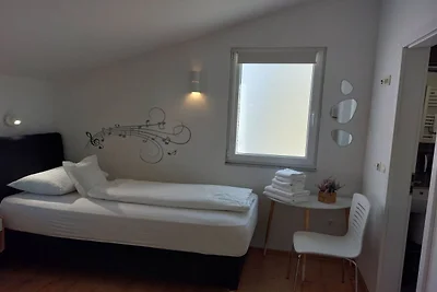 Villa Nižić Makarska -Two Bedroom Apartment W...