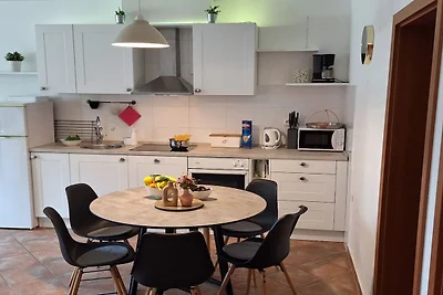 Two Bedroom apartment with Terrace (Cvita)