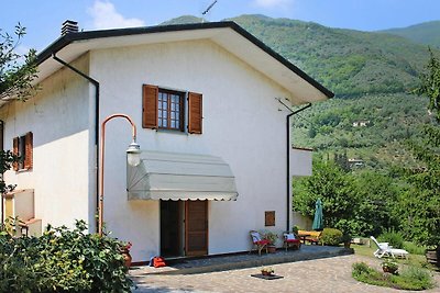 Vakantiehuis in Camaiore met tuin