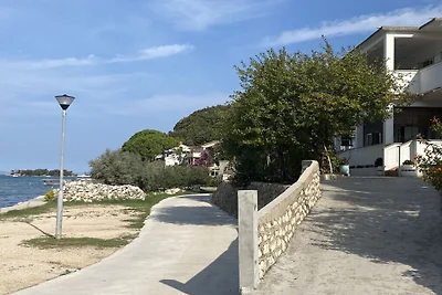 Miral Beach - direkt am Meer